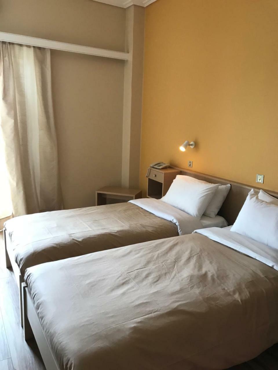 Galaxy Hotel Каристос Экстерьер фото